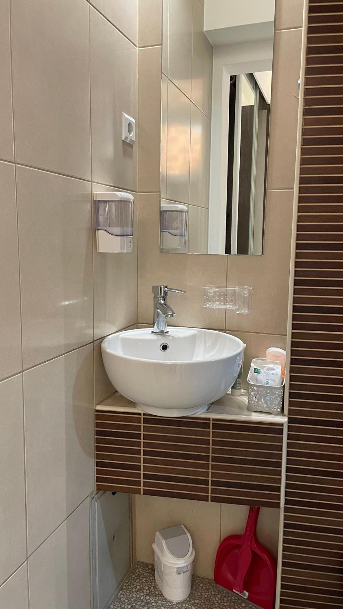 Tim Apartment Sarajevo With Private Parking Экстерьер фото